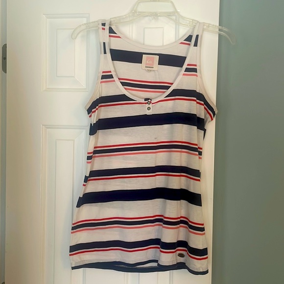 Women’s Quiksilver Racerback Tank Top with Botton Detail - Picture 1 of 5